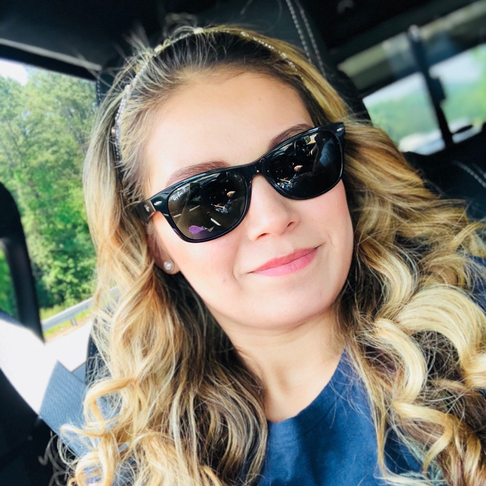 Meet your Posher, Adi